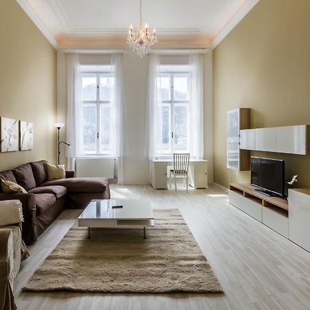 Spacious Riverside Residency - Magnificent View Budapest Bagian luar foto