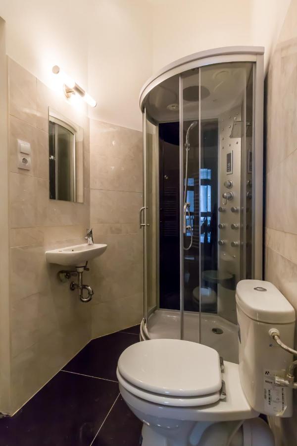 Spacious Riverside Residency - Magnificent View Budapest Bagian luar foto